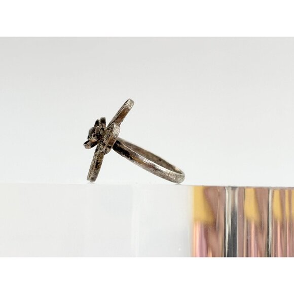 Filigree Floral Handmade Petaled Highly Detailed Silver Toned Vintage Ring - Picture 5 of 10